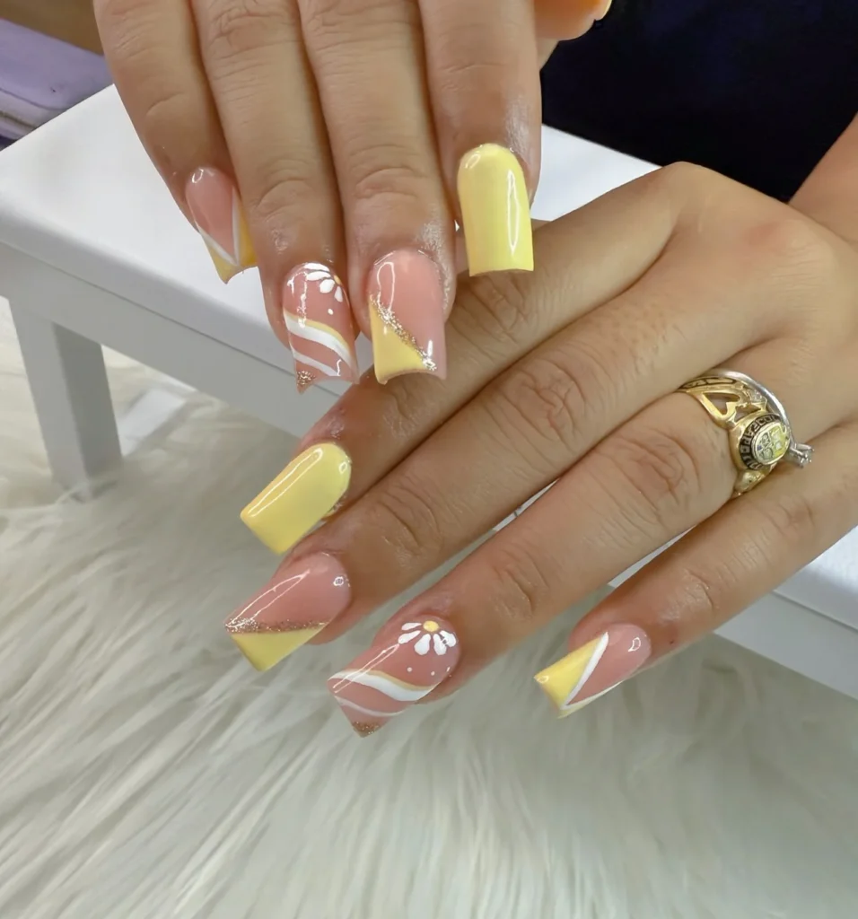 cute yellow nails 1