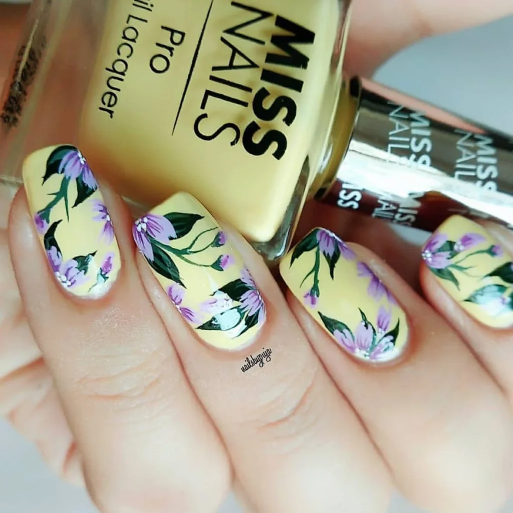 cute yellow nails 14