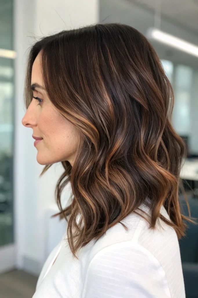 fall hair color ideas for brunettes with highlights (8)