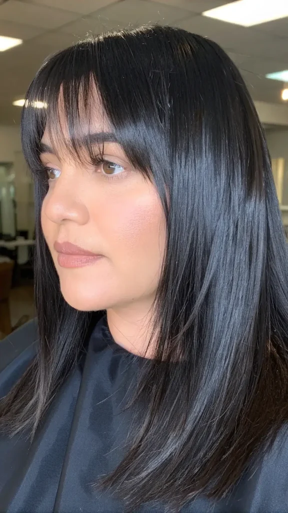 Short Hair Styles for Round Faces (6)